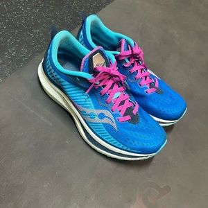 Saucony Endorphin Speed 2 Running Shoes Size 9